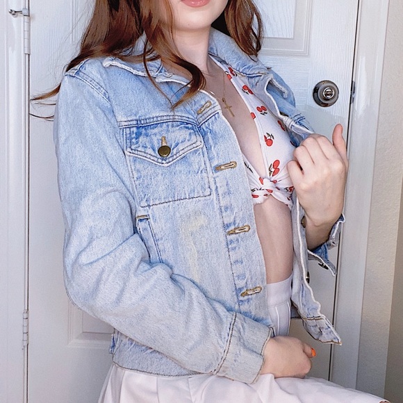 The Perfect Denim Jacket💎 - Picture 5 of 5